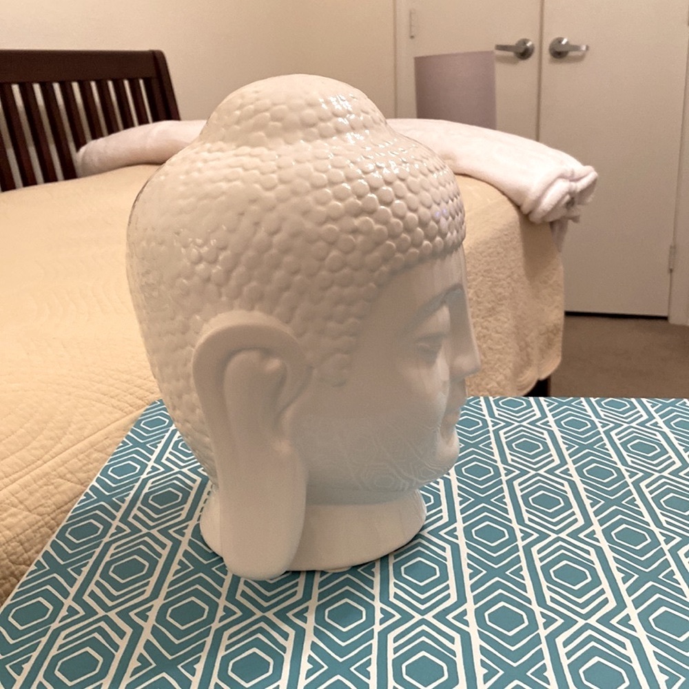 Ceramic Buddha head figure. - Picture 2 of 5